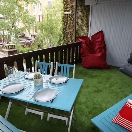 55 M2 With Big Terrace In Downtown Apartment